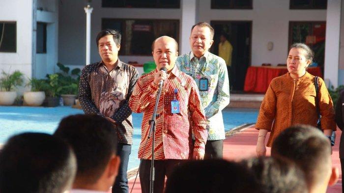 Seleksi Calon Taruna/Taruni Sekolah Kedinasan Politeknik Ilmu Pemasyarakatan (Poltekip) dan Politeknik Imigrasi (Poltekim) Kementerian Hukum dan HAM RI TA 2023 memasuki tahapan tes psikotes. Sesuai jadwal, pada Kantor Wilayah Kemenkumham Jawa Tengah memfasilitasi pelaksanaan tes seleksi pada Kamis (20/07) yang dilaksanakan di Aula Kresna Basudewa.