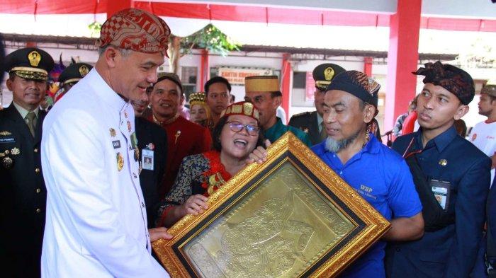 Serahkan Remisi Umum, Gubenur Jawa Tengah Apresiasi Pola Pembinaan di Lapas dan Rutan