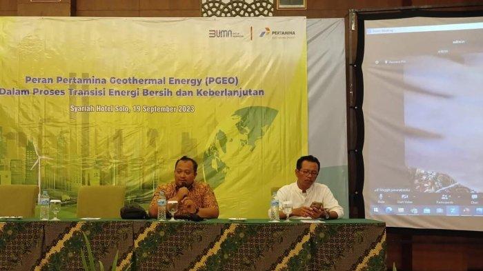 Anggota Komisi VI DPR Singgih Januratmoko mengingatkan ekonomi Indonesia yang bergantung dengan energi fosil, menjadi kurang efisien dan tidak menguntungkan.