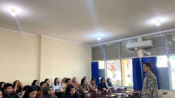 Sosialisasi tindakan anti-korupsi dari Tim Satya Trisual kepada mahasiswa PGSD FKIP UKSW, belum lama ini.