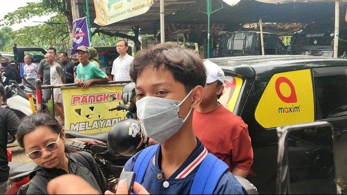 Sosok AD buka suara saat proses pra-rekontruksi di dekat perumahan Paramount Semarang, Kota Semarang, Selasa (26/11/2024). 