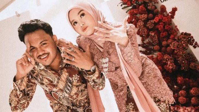 Salma Salsabil resmi dilamar Dimansyah Laitupa.