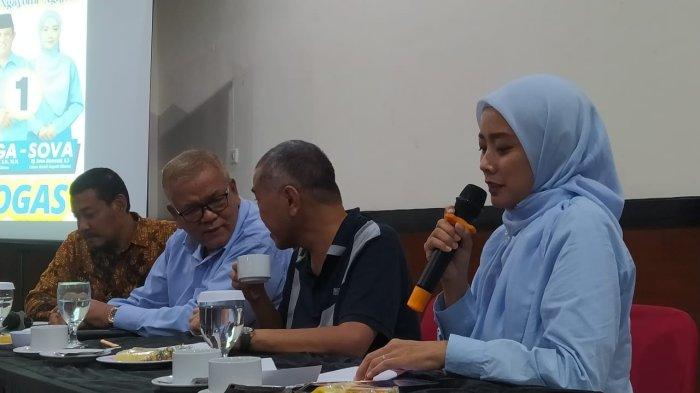 Cawabup Klaten Sova Marwati didampingi Anggota Komisi VI DPR RI Singgih Januratmoko gali aspirasi warga di Klaten, pada Sabtu (28/9).