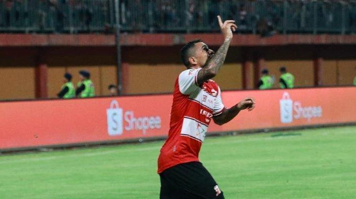 Striker Madura United Alberto Goncalves atau akrab disapa Beto. (Instagram/@maduraunited.fc)