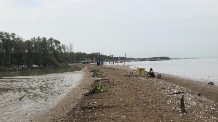 Suasana Pulau Arnavat Surodadi (PAS) yang diberikan nama oleh Pemerintah Desa Surodadi bersama Ditpolairud Polda Jateng, Sabtu (25/11/2023)