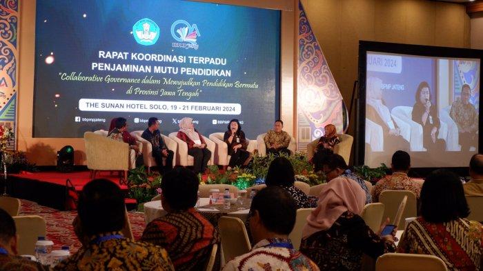 Suasana diskusi kegiatan Rapat Koordinasi (Rakor) Terpadu Penjaminan Mutu Pendidikan yang digelar Balai Besar Penjaminan Mutu Pendidikan  (BBPMP) Provinsi Jawa Tengah, di The Sunan Hotel Solo.