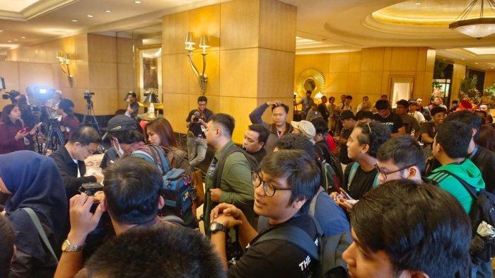 Suasana jelang acara perkenalan Patrick Kluivert sebagai pelatih timnas Indonesia di Hotel Mulia, Jakarta, 12 Januari 2025.