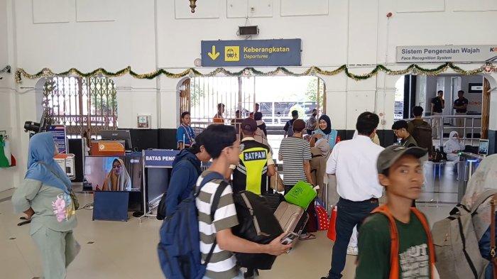 Libur Natal 2025, 58 Ribu Penumpang Kereta di Stasiun Tegal