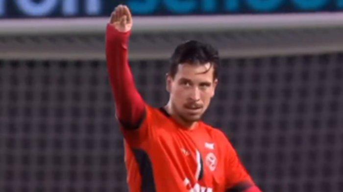 Suporter SC Heerenveen Marah Besar! Thom Haye Puas Bawa Almere City Kalahkan Mantan Klub
