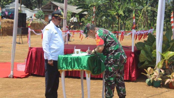 TNI Manunggal Membangun Desa (TMMD) Reguler ke 118 tahun 2023 Kodim 0715/Kendal  di desa Purwogondo kecamatan Boja ,Kendal, resmi di buka oleh Sekda Kabupaten Kendal Ir. Sugiyono M.T. di lapangan desa setempat , Rabu (20/09/23).