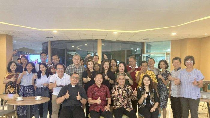 Talkshow Sinode Pendidikan bertajuk “100 %  Pengusaha 100 %  Katolik.”