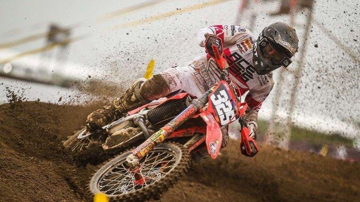 Tampil Konsisten, Crosser Binaan Astra Honda Kembali Raih Poin Pada MXGP Lombok