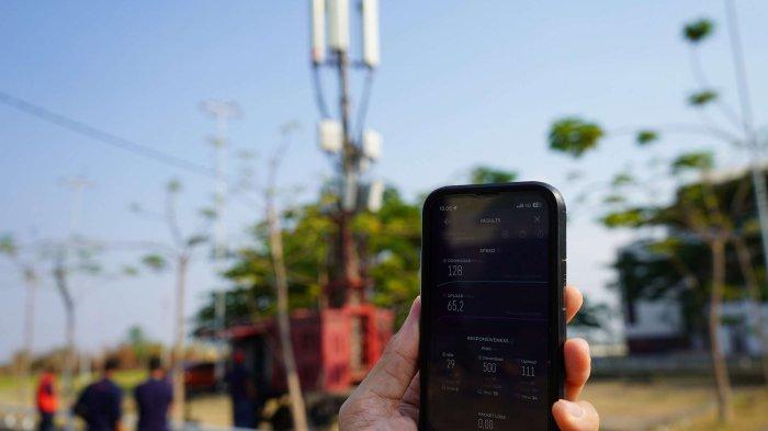 Telkomsel telah memastikan kesiapan jaringan untuk mendukung kelancaran dan kenyamanan konektivitas digital pengunjung U-17 World Cup 2023 yang berlangsung di Jakarta, Bandung, Surakarta, serta Surabaya. Kesiapan ini dibuktikan dengan penambahan 97 unit BTS 4G/LTE dan optimalisasi pada lebih dari 1.300 unit BTS 4G/LTE.