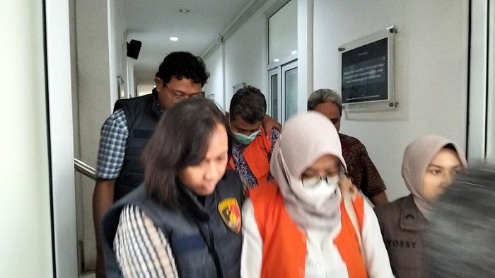 PELIMPAHAN-Tiga tersangka kasus bullying dan pemerasan mahasiswa Program Pendidikan Dokter Spesialis (PPDS) Anestesi  Universitas Diponegoro Dr Aulia  dilimpahkan ke Kejaksaan Negeri  Kota Semarang, Kamis (15/5/2025).