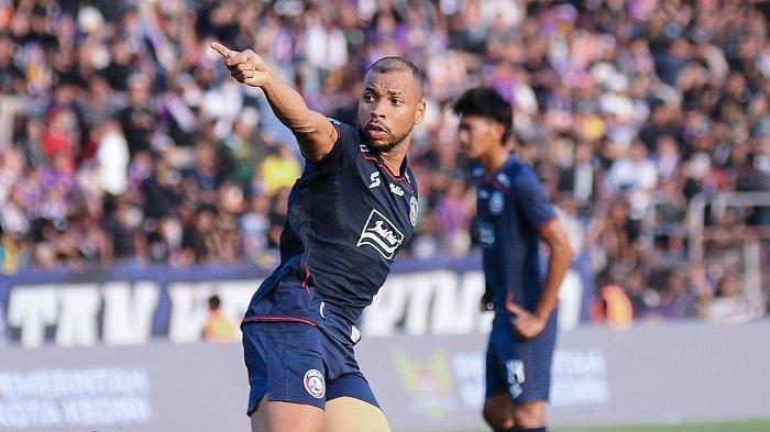 Pemain Arema FC, Gustavo Almeida.