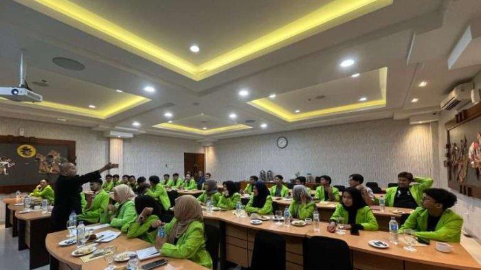 UIN Walisongo Semarang menggelar kegiatan Pelatihan Kepemimpinan Mahasiswa Tingkat Dasar dan Lanjut Tahun 2024 di Hotel Griya Persada Bandungan Kabupaten Semarang pada Kamis-Jumat (13-14/6/2022).