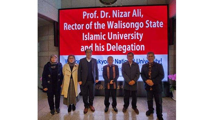 Universitas Islam Negeri (UIN) Walisongo Semarang menjalin kerjasama bidang internasional dengan Pukyong National University(PKNU)dalam bidang Tri Dharma Perguruan Tinggi. Penandatangan Memorandum of Understand (MoU) dilaksanakan di Daeyong Campus pada Senin (11/12/2023)