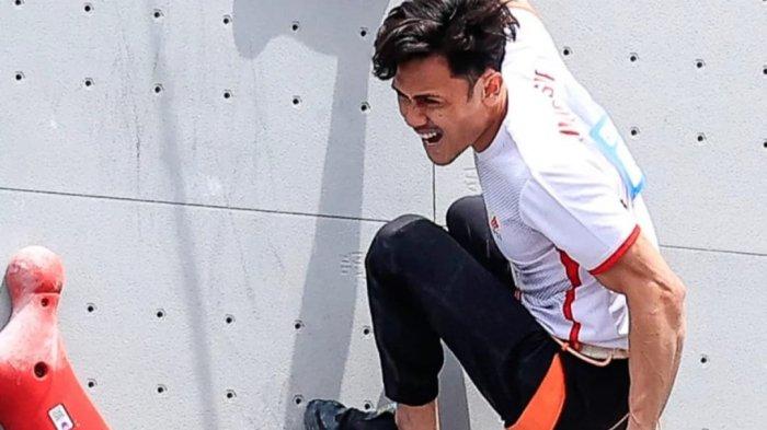 Veddriq Leonardo melaju ke perempat final panjat tebing putra nomor speed Olimpiade 2024. Ia selalu berhasil memanjat dalam waktu 4 detik.
