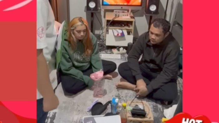 Foto-foto Virgoun Digerebek Bersama Wanita Berinisial PA di Kamar Kos
