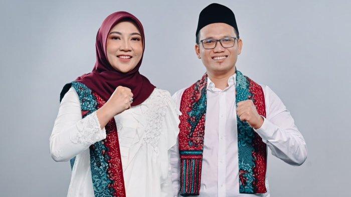 Vivit Dinarini dan Zaimul Umam (Gus Umam) Pasangan bakal calon Bupati dan Wakil Bupati Rembang