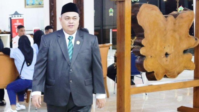 PENTINGNYA PENDIDIKAN: Wakil Ketua DPRD Jawa Tengah Sarif Abdillah. Menurutnya pendidikan tidak hanya sekedar memberikan ilmu pengetahuan tetapi juga  membentuk kepribadian dan nilai-nilai setiap individu. Pengintegrasian nilai-nilai sosial dan budaya ke dalam program pendidikan memegang peranan penting.