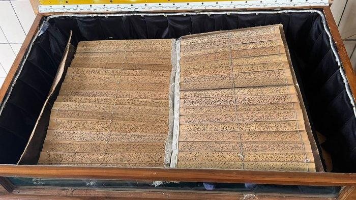 Wujud Al-Qur'an daun kurma
