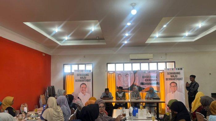 Jaringan Perempuan Nahdliyin Kota Semarang melakukan pertemuan dengan calon walikota Semarang nomor urut 2, Yoyok Sukawi.