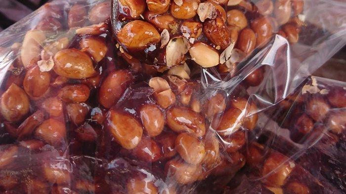 AMPYANG - Gula kacang atau ampyang yang sudah dikemas.