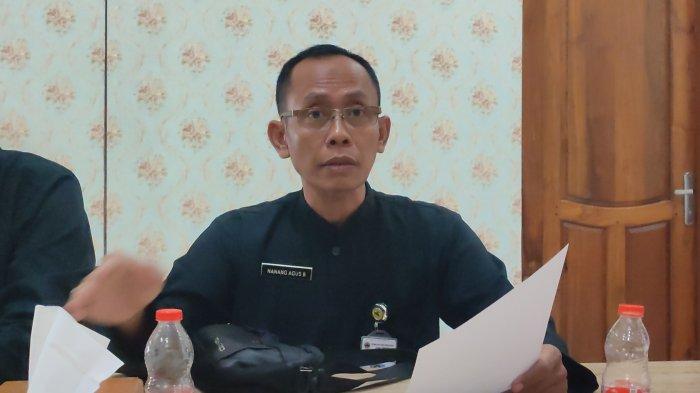 Staf kesiswaan SMK N 4 Semarang, Nanang Agus B menjelaskan kejadian siswa diduga ditembak polisi, Kota Semarang, Senin (25/11/2024). 
 