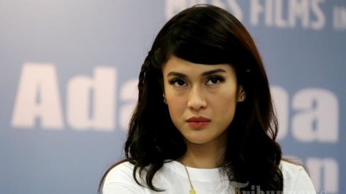 Dian Sastrowardoyo.