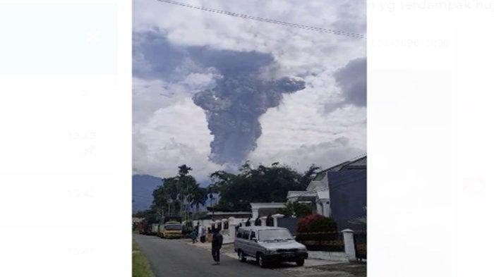 Erupsi Gunung Marapi Sumatera Barat pada 3 Desember 2023.