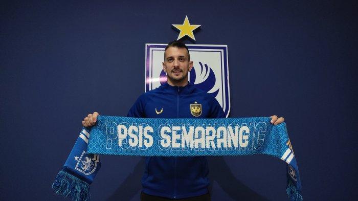 Flavio Beck Junior saat diperkenalkan PSIS Semarang sebagai pemain baru untuk putaran kedua kompetisi BRI Liga 1 2021/2022, Rabu (1/12/2021).