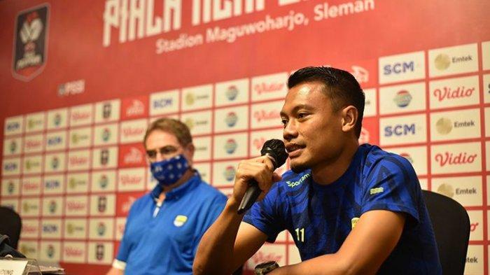 Gelandang Persib Bandung, Dedi Kusnandar.