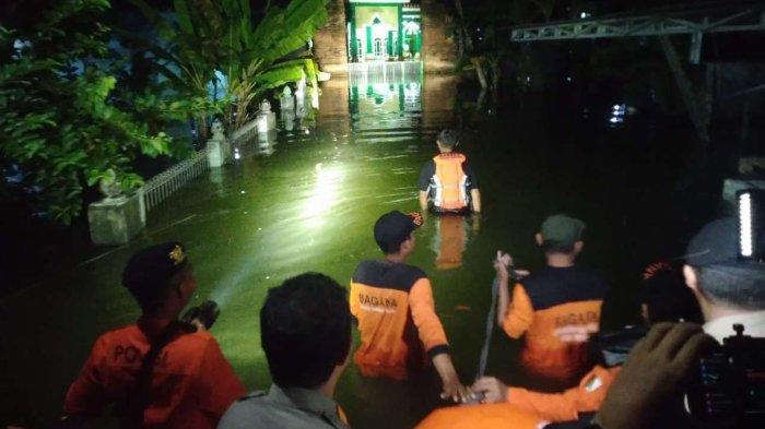 Ilustrasi banjir di Kabupaten Kudus yang menggenangi sejumlah permukiman dan jalan pada awal tahun 2023 lalu