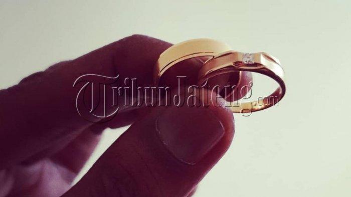 Ilustrasi cincin