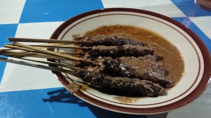 Ke Kudus, Icip Sate Kerbau Menara yang Legendaris