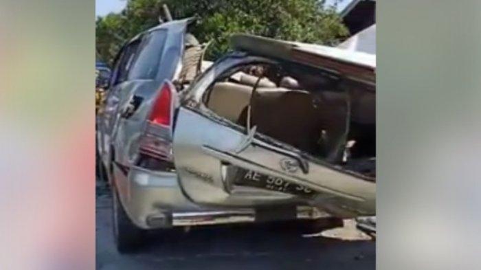 Tragedi di Jalan Raya: Kecelakaan Maut Bus Mira dan Pariwisata Nganjuk