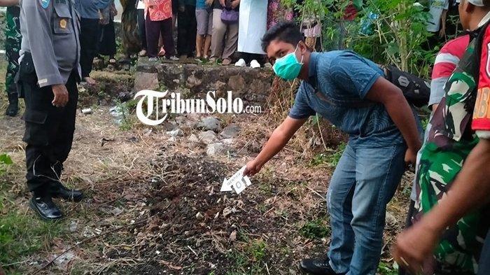 Lokasi halaman tempat seorang lansia dikubur oleh cucunya di lingkungan Wuryantoro Lor, Kecamatan Wuryantoro, Kabupaten Wonogiri, Minggu (16/7/2023).