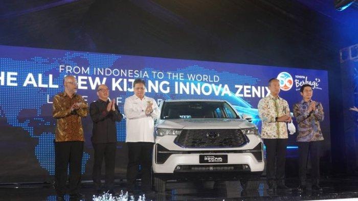 Raja Jalan Raya: Menilik Segmen Mobil Keluarga Sejuta Umat dan Persaingan Innova Reborn