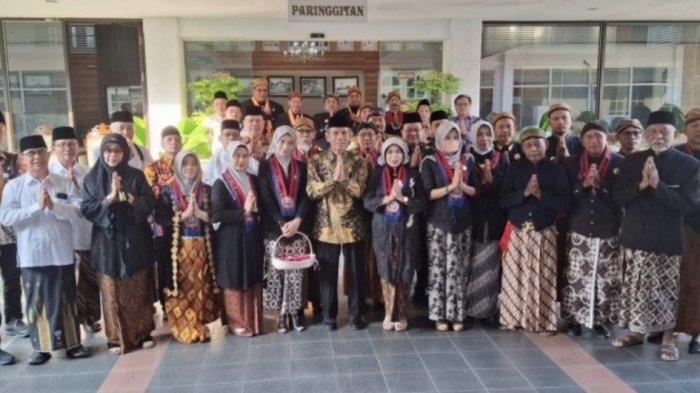 Hari Jadi ke-419, Pemkab Kendal Ziarah ke Makam Tumenggung Bahurekso ...