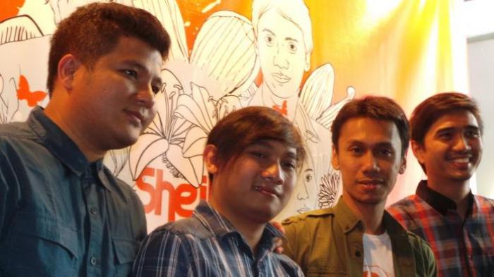 Para personel Sheila On 7, (dari kiri ke kanan) Adam, Brian, Eross, dan Duta, hadir dalam acara peluncuran album kedelapan mereka, Musim yang Baik, di Hard Rock Cafe Pacific Place, SCBD, Jakarta Selatan, Rabu (10/12/2014).