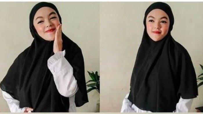 Penampilan Riri Febriana saat berhijab