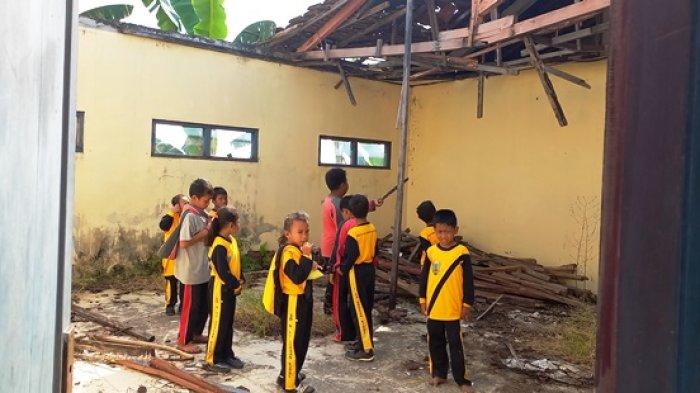 SD Rusak di Undaan Kidul Kudus, Hartopo: Sudah Diregrouping, Siswa ...