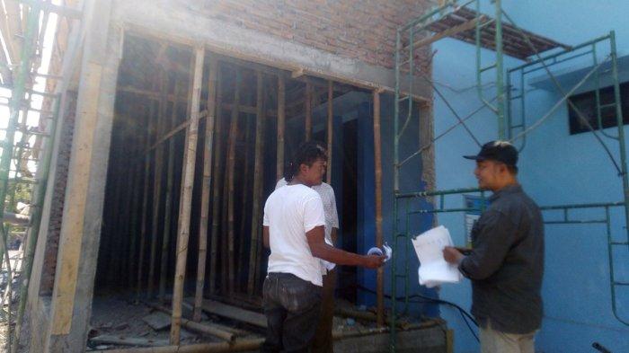 Komisi D DPRD Kabupaten Kudus melakukan sidak pembangunan rehabilitasi Gedung UPTD Labkesda Kabupaten Kudus, Selasa (29/8/2023).