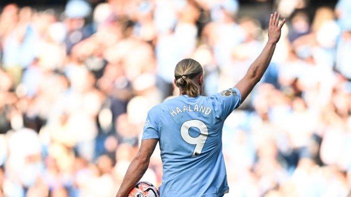 Striker Manchester City Erling Haaland melakukan selebrasi usai mencetak gol ke gawang lawan