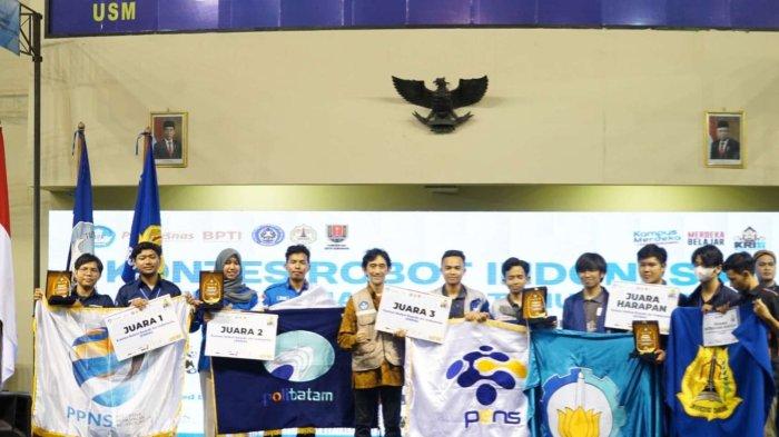Tim dari USM yang memperoleh Juara dari katagori khusus pada ajang KRI 2023 di USM
