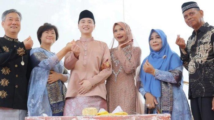 Pernikahan Arma Yulisa dan Park Sang Hyeok digelar di kediaman orangtua Arma, di Ujong Baroh, Johan Pahlawan, Aceh Barat, Selasa (8/8/2023).