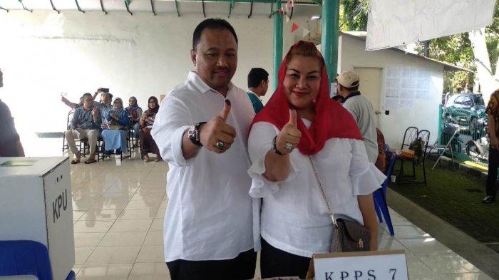 Wakil Wali Kota Semarang, Hevearita Gunaryanti Rahayu atau Mbak Ita panggilan akrabnya bersama suami, Alwin Basri  mencoblos di TPS 19 Kelurahan Sumurboto, Semarang, Rabu (17/4) pagi. Ia juga sempat memamerkan jempol bertinta sebagai bukti sudah memenuhi hak pilihnya.