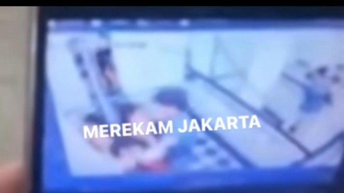 Viral Rekaman CCTV Wanita Dicekik dan Dibanting Pacarnya di Dalam Life di Kawasan Cengkareng