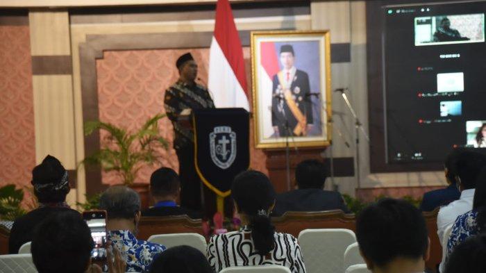 Taj Yasin ajak guru Jateng adaptasi teknologi